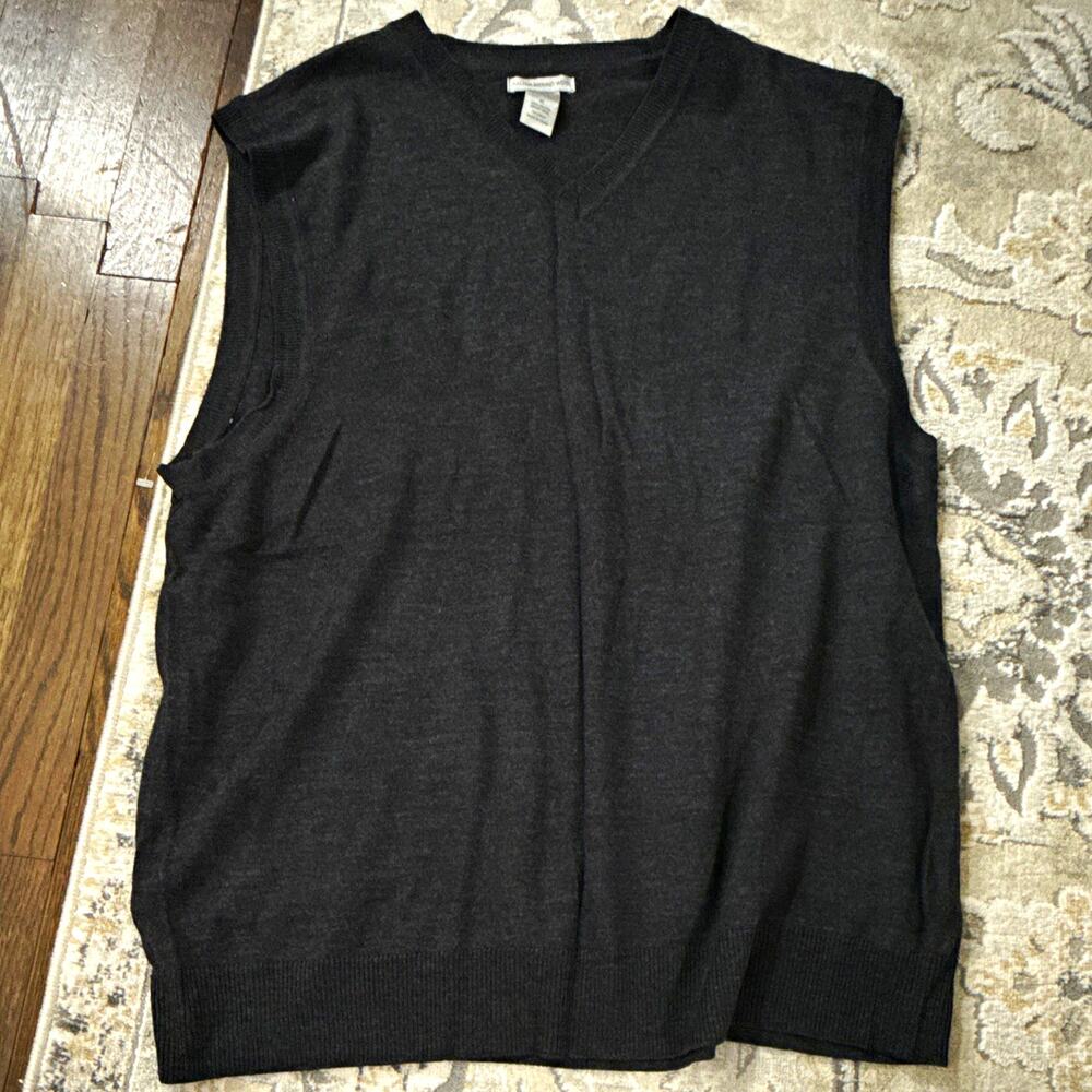 Vintage 90’s GAP Men’s Merino Wool Knit Sweater Vest Black Solid V-Neck XL